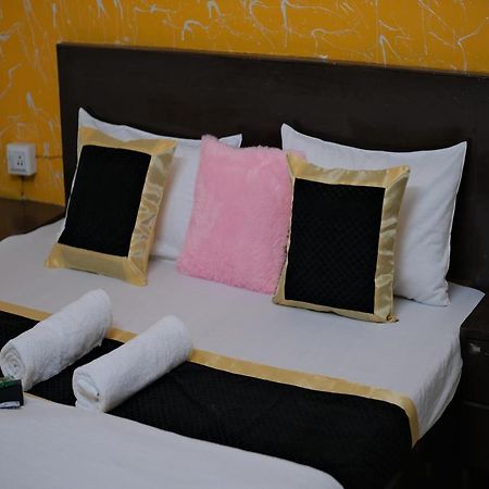 Travel Monkey Hostel Agra  Eksteriør billede