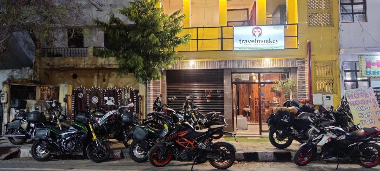 Travel Monkey Hostel Agra  Eksteriør billede