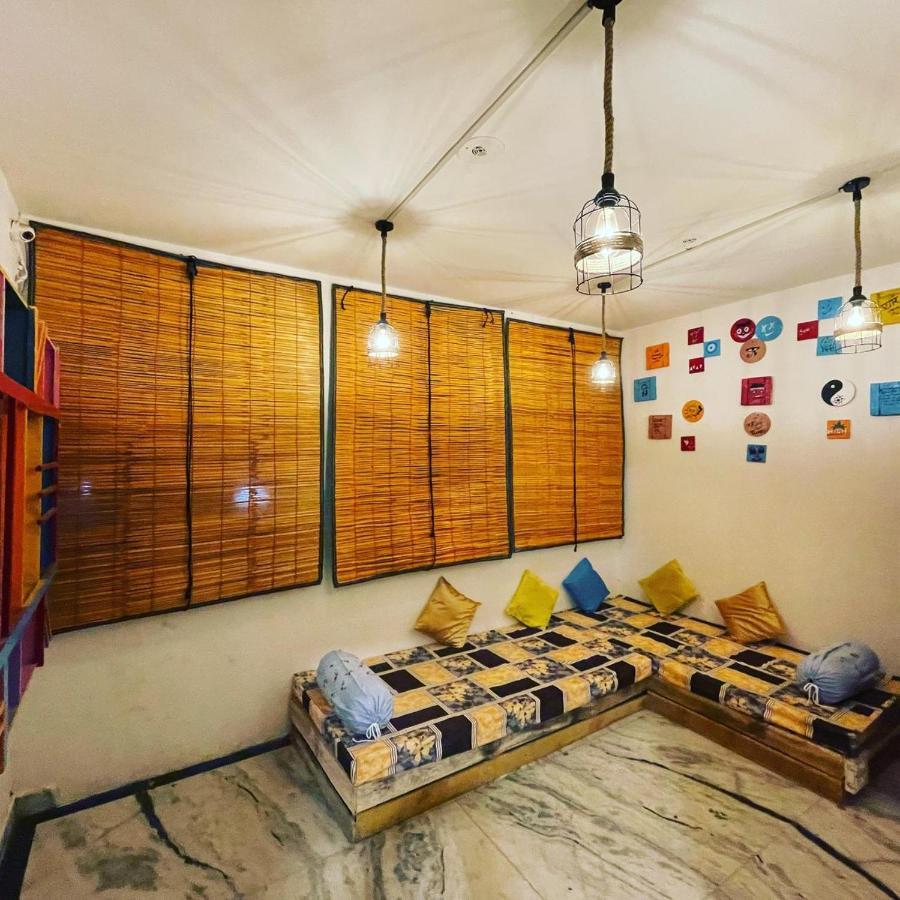 Travel Monkey Hostel Agra  Eksteriør billede