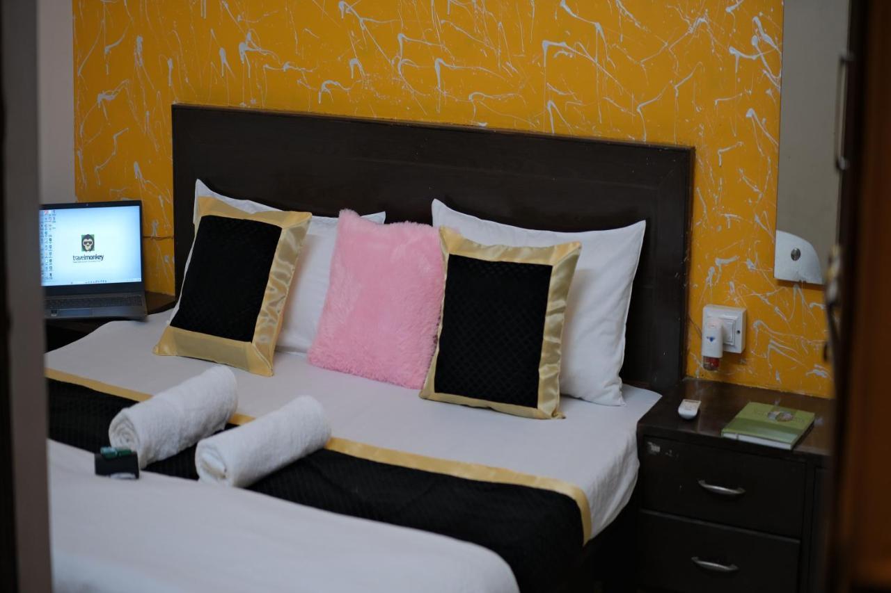 Travel Monkey Hostel Agra  Eksteriør billede