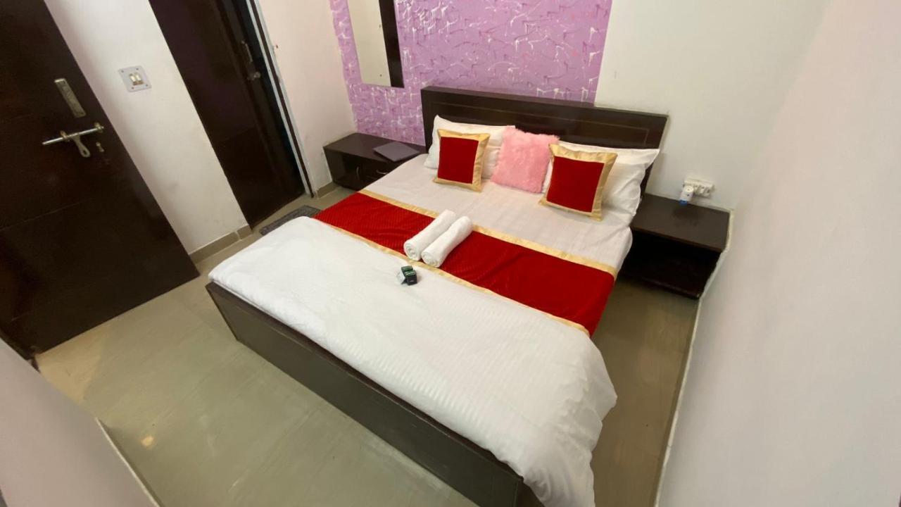 Travel Monkey Hostel Agra  Eksteriør billede