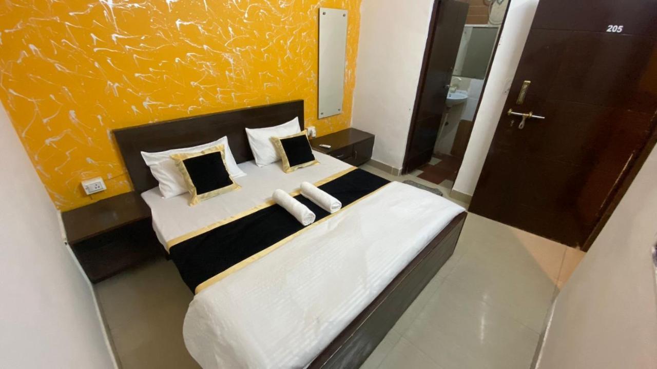 Travel Monkey Hostel Agra  Eksteriør billede